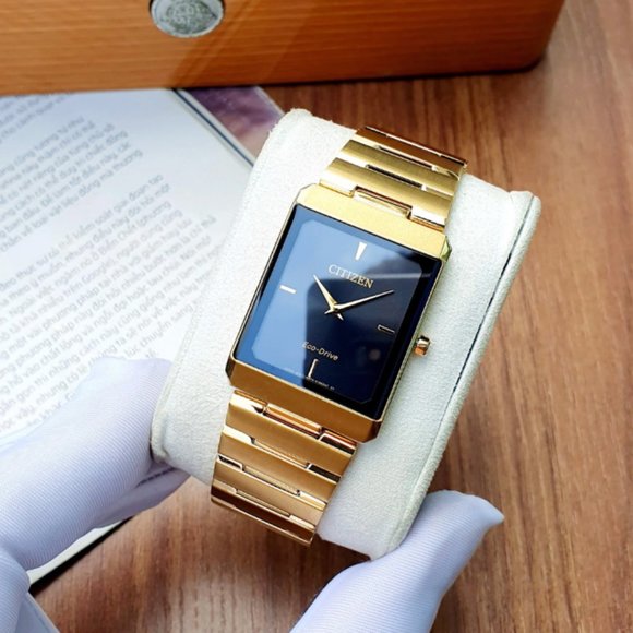 Citizen Tank Gold Accent 28mm Watch main image 4